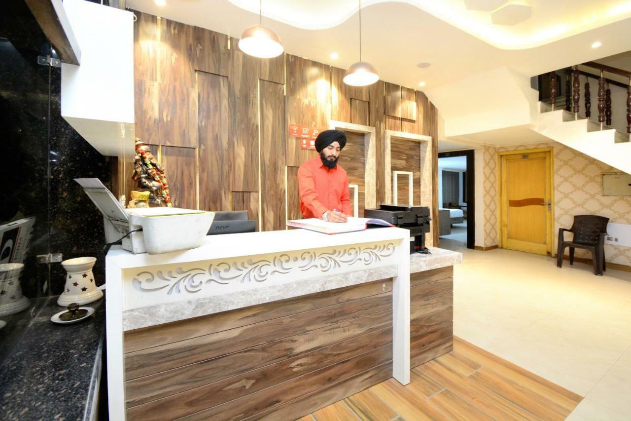 Hotel Ricky International Amritsar Exterior photo